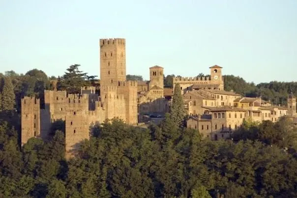 Holiday home A Fine 2 Bedroom Stone House In Emila Piacenza